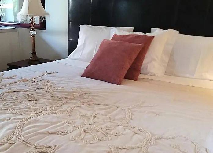 Dos Castanheiros ゲストハウス 4*