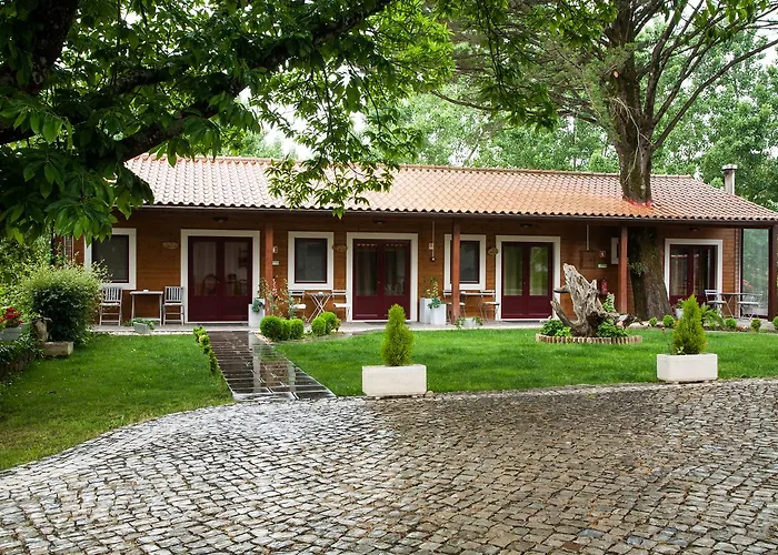 Dos Castanheiros ゲストハウス